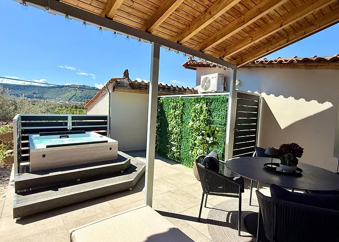 Blue Topaz Mini Pool